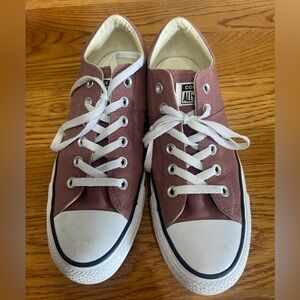 Converse - Women Size 9 - Maroon/Light Burgundy